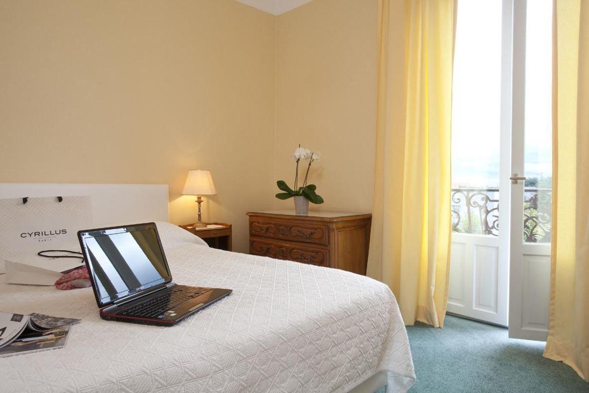 Logis Hotel Royal Saint-Mart Royat Exterior photo
