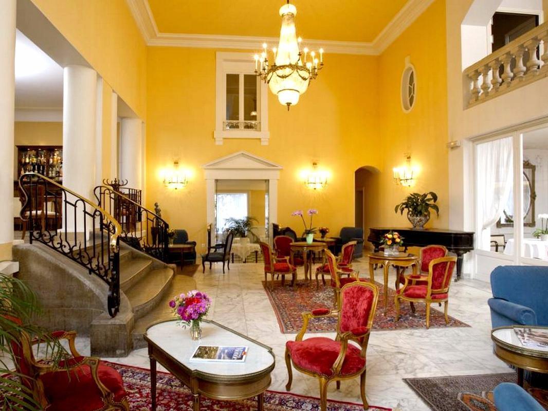 Logis Hotel Royal Saint-Mart Royat Exterior photo