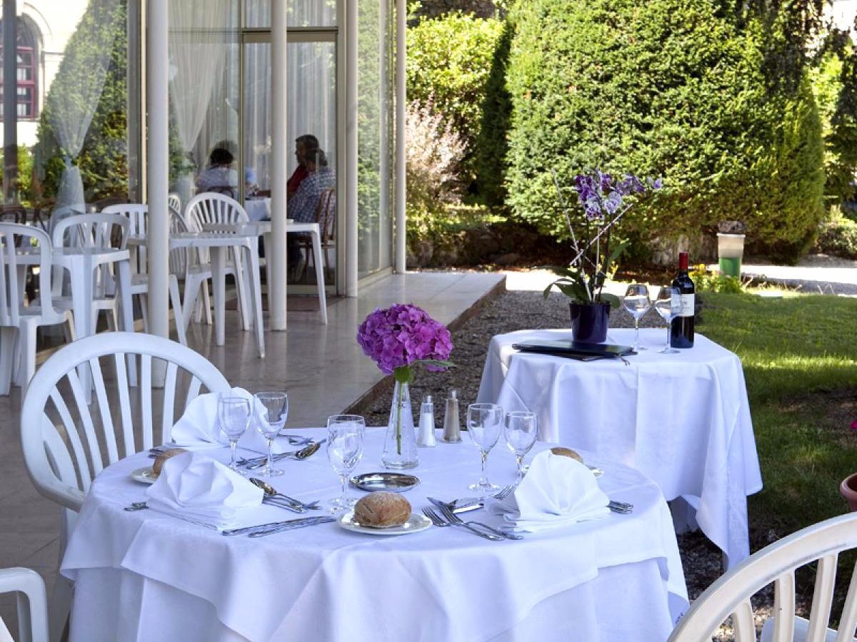 Logis Hotel Royal Saint-Mart Royat Exterior photo